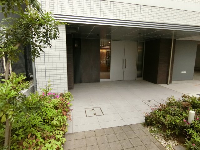 エントランス　詳細は、RISUMO江坂本店→06-6155-7137まで♪