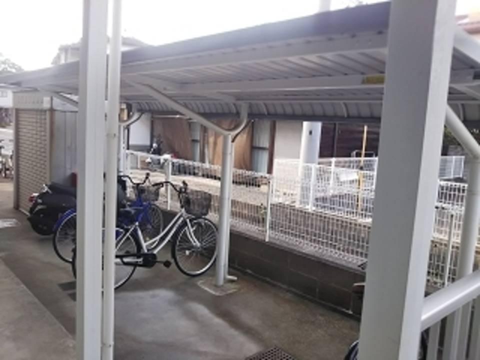 駐車場　駐輪場