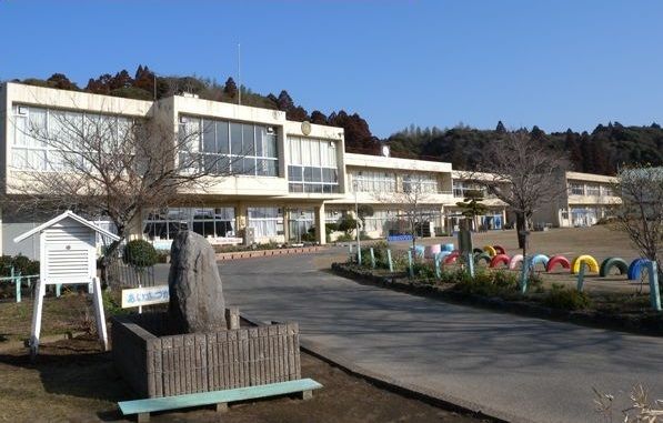 小学校　茂原市立豊田小学校（小学校）まで950m