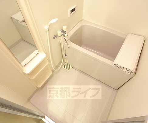バス・シャワールーム　ゆったりしたお風呂です。