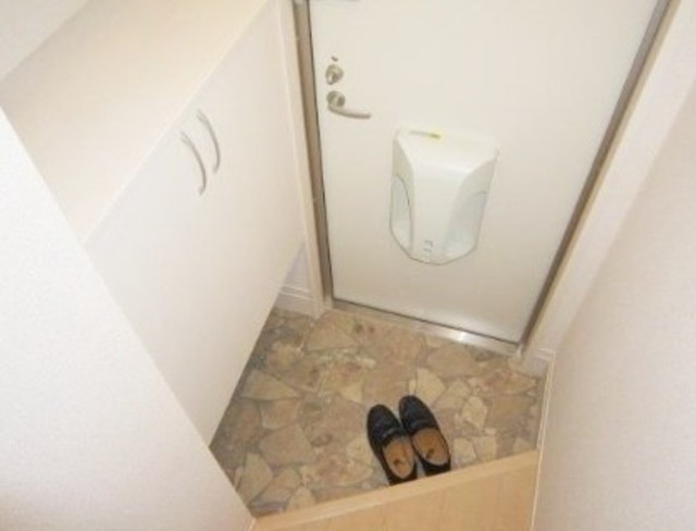 玄関　別部屋参考。