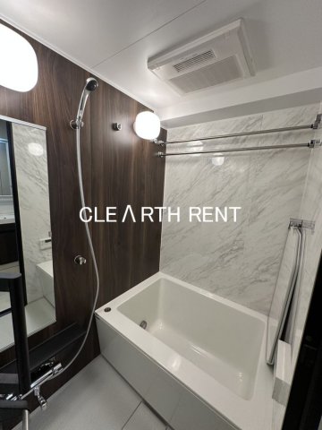 バス・シャワールーム　24時間換気機能付浴室暖房・換気・乾燥機/ランドリーパイプも