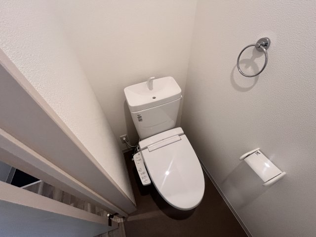 トイレ　※同施工の類似写真となりますので、ご参考までにお願いいたしま