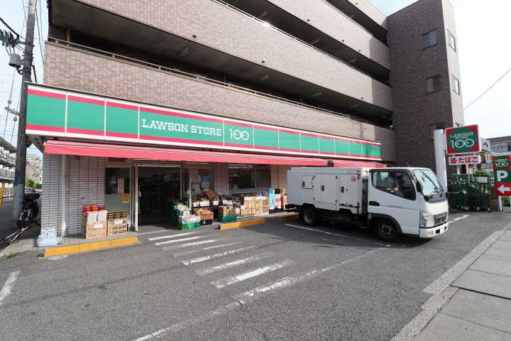 コンビニ　ローソンストア１００（コンビニ）まで225m