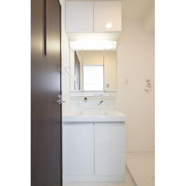 洗面設備　※写真は同タイプ住戸です。