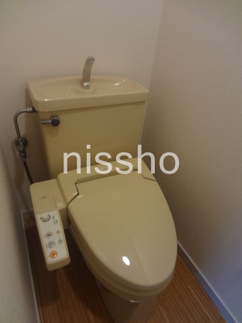 トイレ　温水洗浄便座完備！