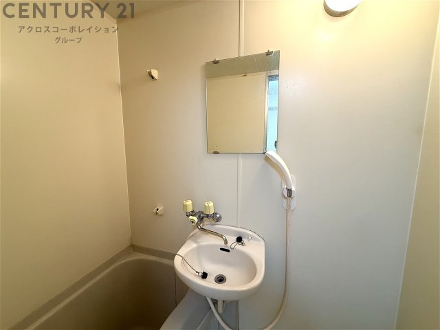 洗面設備　浴室内に洗面台がついてます！