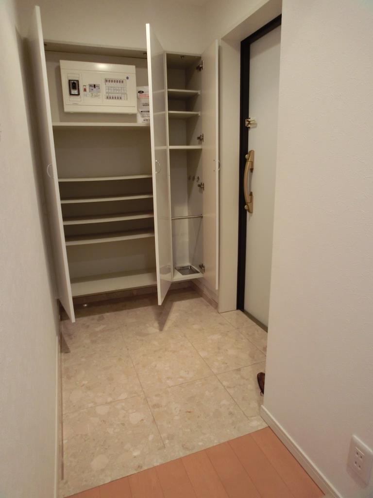 玄関　玄関