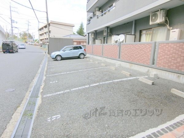 駐車場　駐輪場