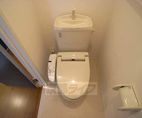 トイレ　ウォシュレット付きトイレです。