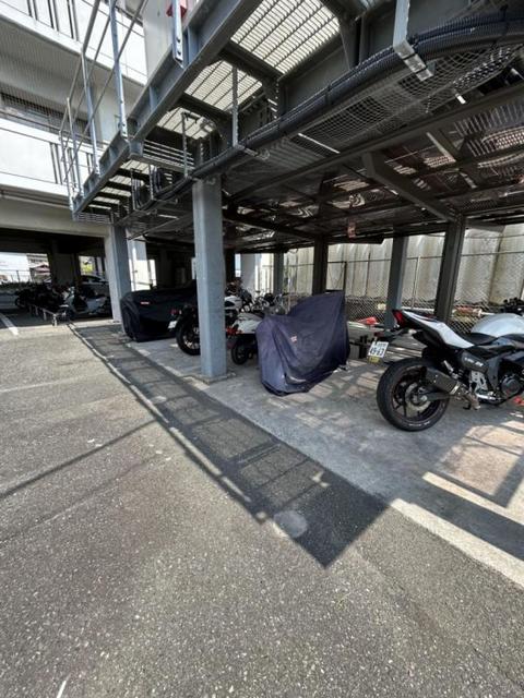 その他共有部分　【駐輪場】現況を優先致します。