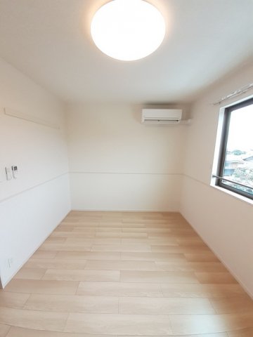 その他部屋・スペース　明るい色調の室内です