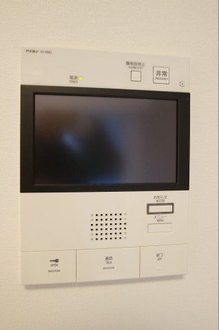 セキュリティ　来訪者が確認できる女性に安心の「TVモニターホン」