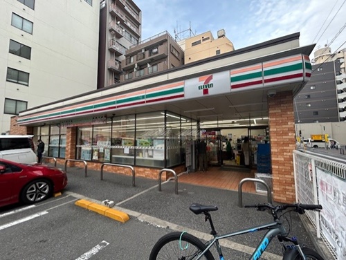 コンビニ　セブンイレブン 横浜不老町1丁目店（コンビニ）まで153m