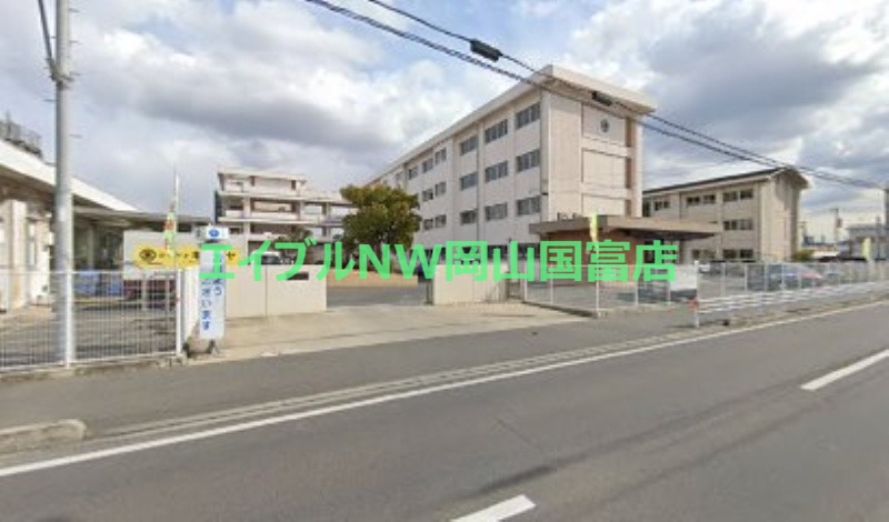 小学校　岡山市立平井小学校（小学校）まで337m