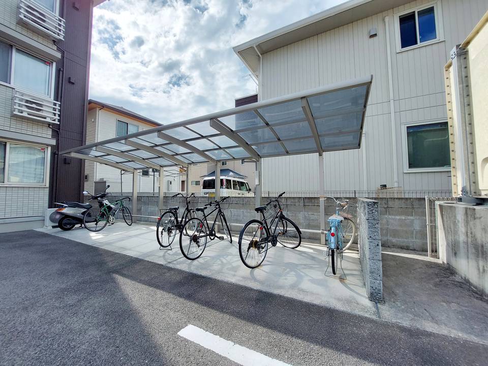 駐車場　駐輪場