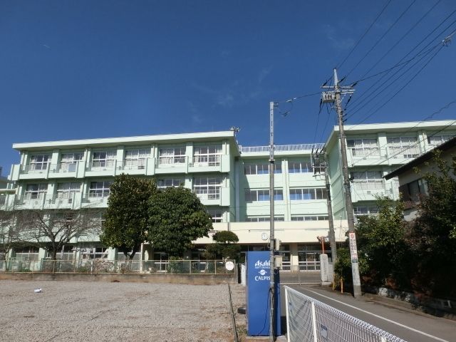 小学校　千葉市立誉田東小学校（小学校）まで968m