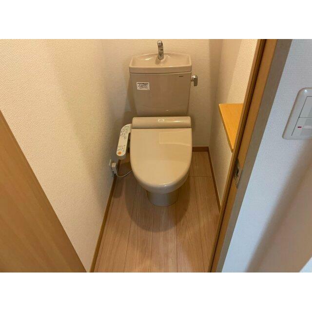トイレ　※過去退去時のお写真です