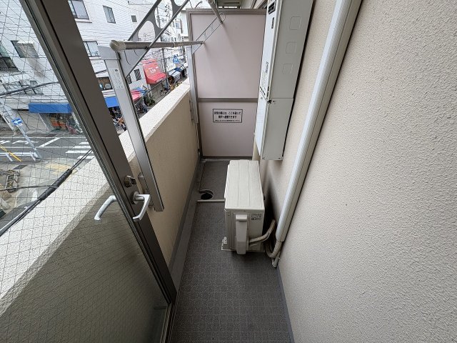 バルコニー　バルコニーがあります
