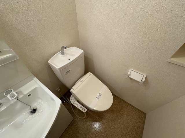 トイレ　シンプルで使いやすいトイレです