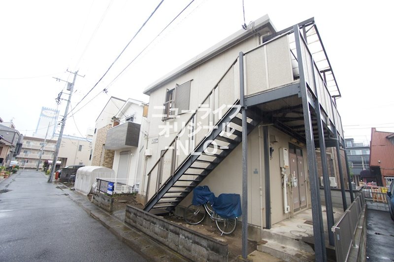 建物外観　建物は耐震耐火に優れたセキスイハイム施工で安心です。