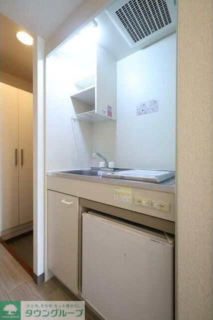 キッチン　同物件別部屋写真