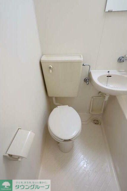 トイレ　同物件別部屋写真