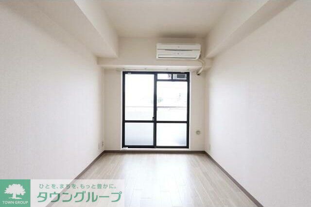 居室・リビング　同物件別部屋写真