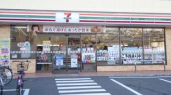 コンビニ　セブンイレブン荒川1丁目店（コンビニ）まで74m