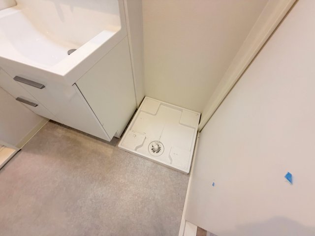 その他設備　嬉しい室内洗濯機置場。これで洗濯機も長持ちしますね。