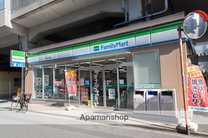 コンビニ　ファミリーマート練馬中村橋店（コンビニ）まで306m