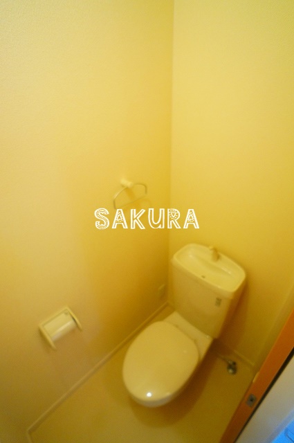 トイレ　落ち着いた色調のトイレです♪