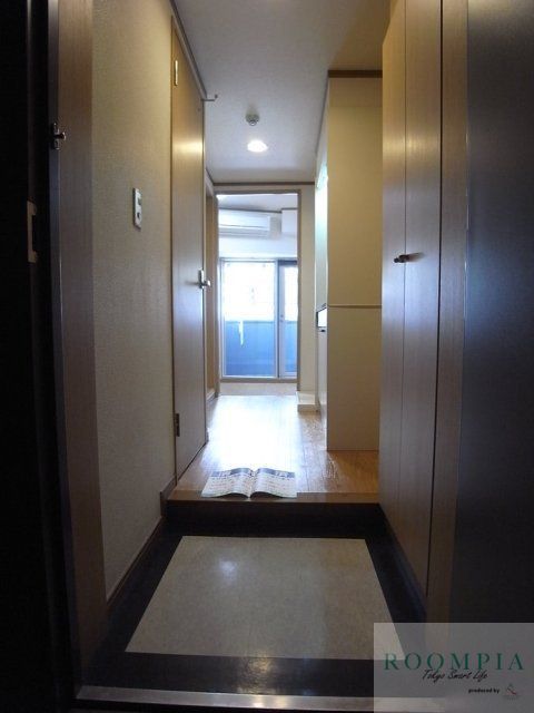 玄関　同タイプの別のお部屋です。