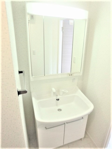 その他設備　便利な独立洗面台！※現況を優先します。