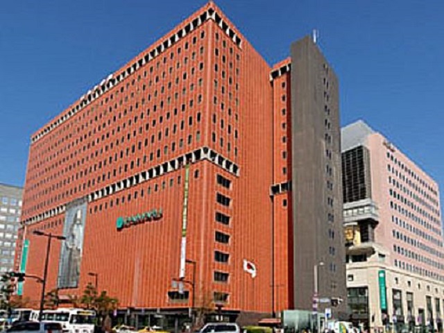 ショッピングセンター　大丸福岡天神店（ショッピングセンター）まで533m