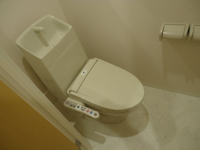 トイレ　シャワー付トイレ