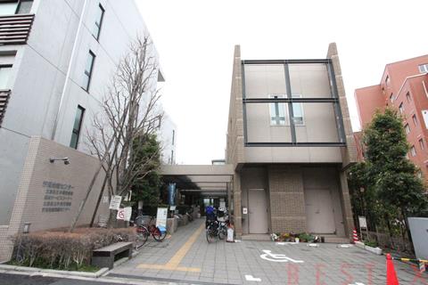 図書館　本郷図書館（図書館）まで796m