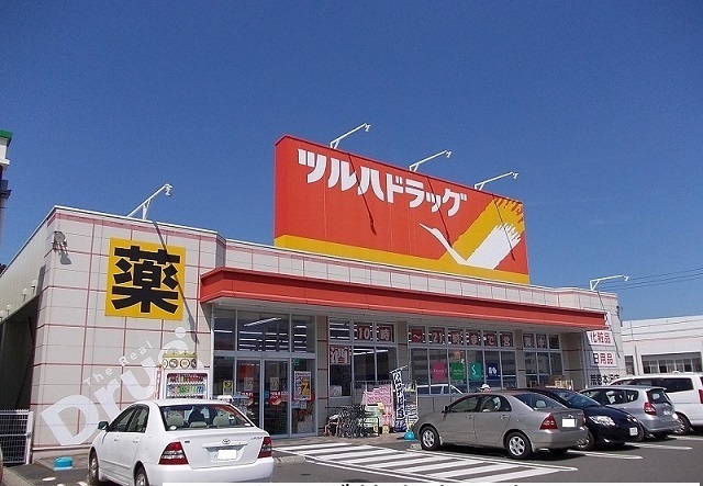 ドラックストア　ツルハドラッグ荒巻本沢店（ドラッグストア）まで950m
