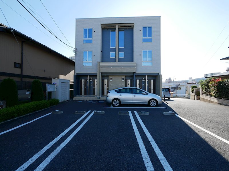 駐車場　敷地内駐車場