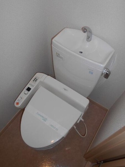 トイレ　シャワートイレ