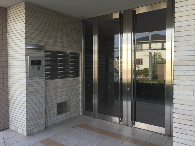 エントランス　ゆとりのあるエントランスです