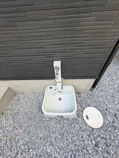 ロビー　外水栓です