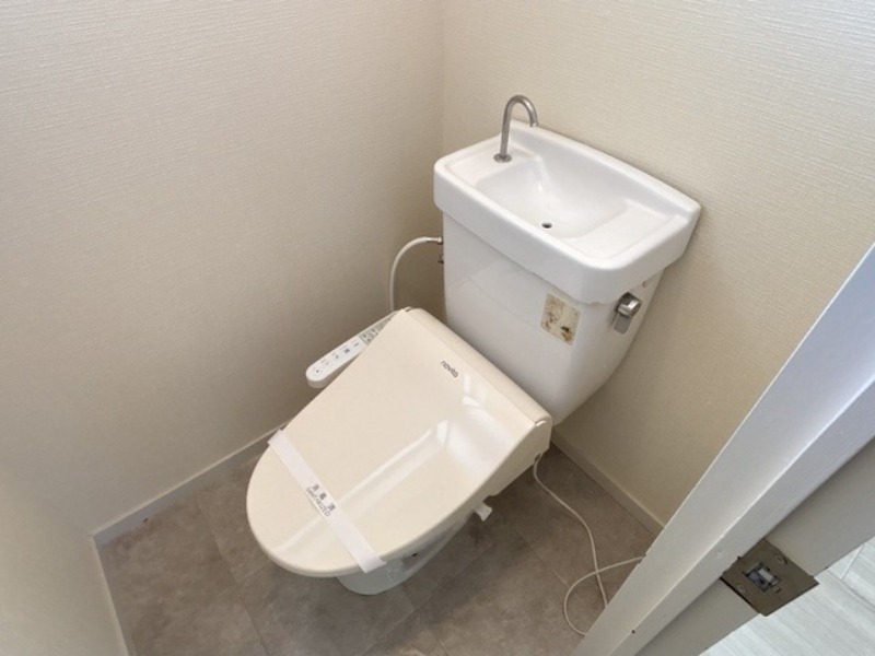 トイレ　図面と現状に相違がある場合には現状を優先