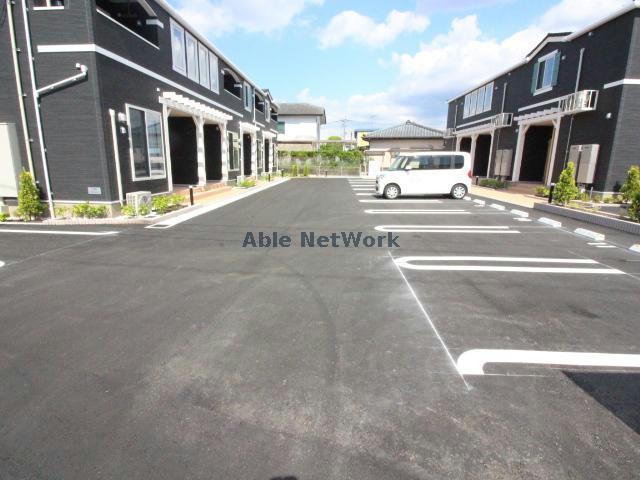 駐車場　駐車場