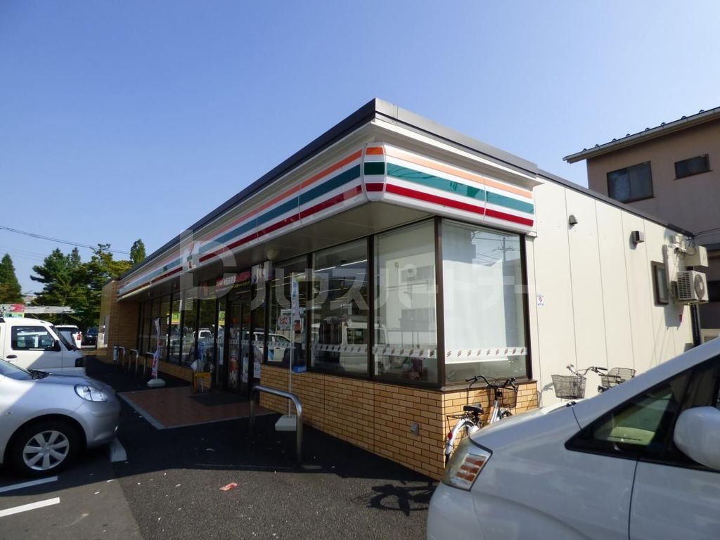 コンビニ　セブンイレブン足立大谷田4丁目店（コンビニ）まで130m