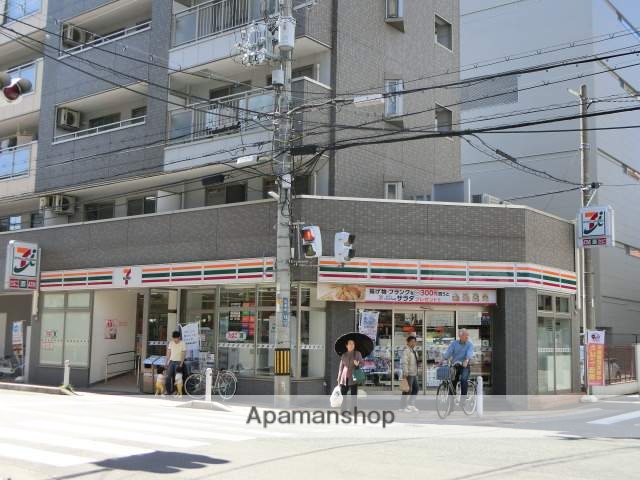 コンビニ　セブンイレブン（コンビニ）まで190m