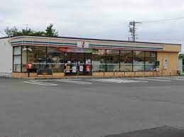 コンビニ　セブンイレブン武豊冨貴店（コンビニ）まで284m
