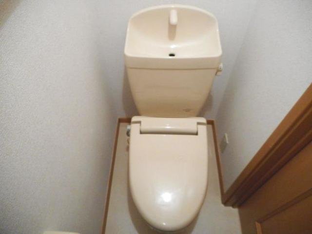 トイレ　暖房便座です