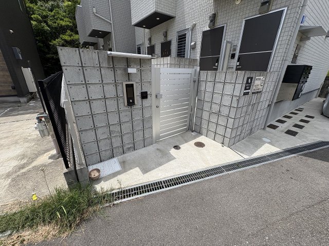 エントランス　建物の内部です
