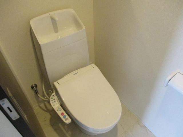 トイレ　シャワー付トイレ